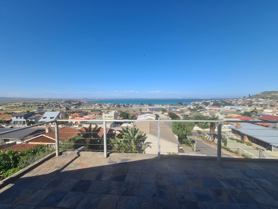 To Let 3 Bedroom Property for Rent in Saldanha Western Cape
